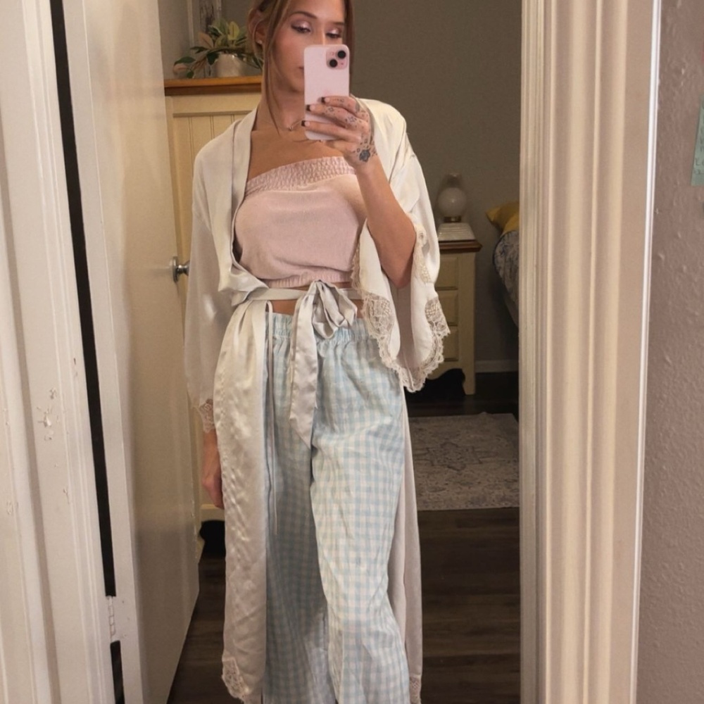Joyspun Women's White and Blue Pajamas